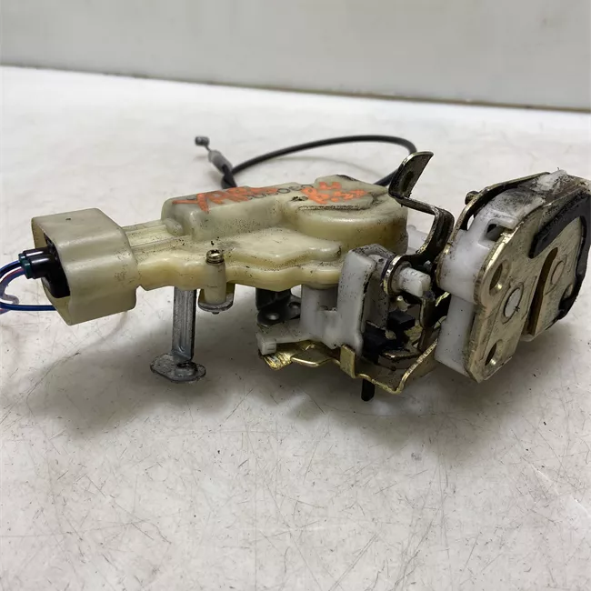 Serratura porta posteriore sinistra 06-04<