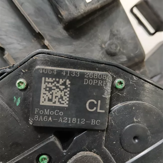 Serratura porta anteriore destra