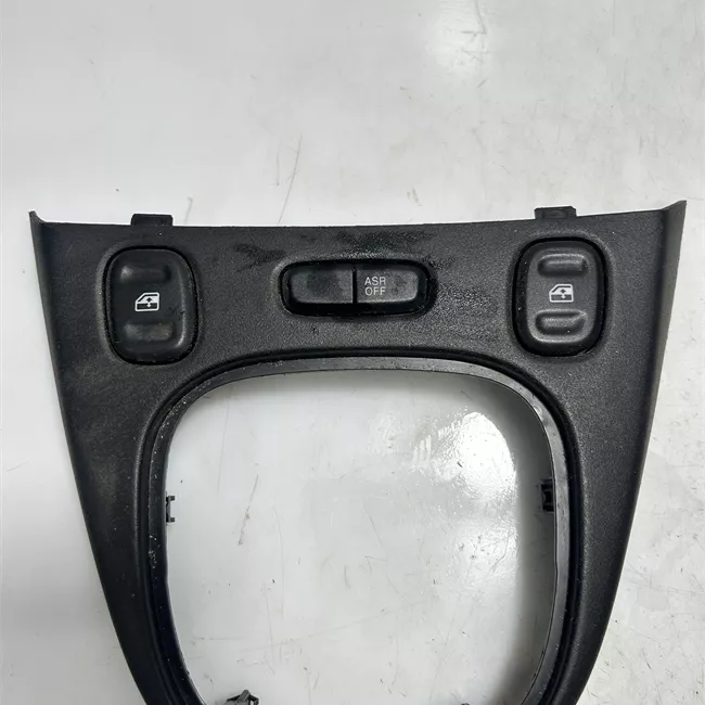 Interruttore alzacristalli porta anteriore sinistro