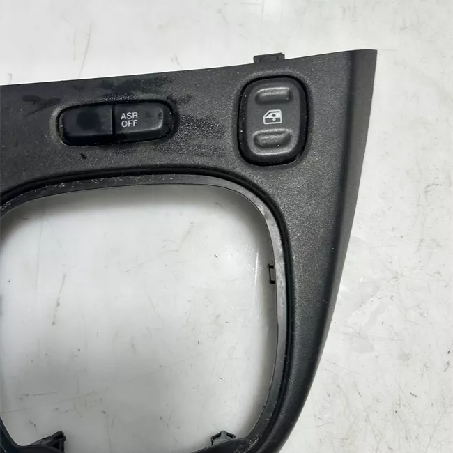 Interruttore alzacristalli porta anteriore sinistro