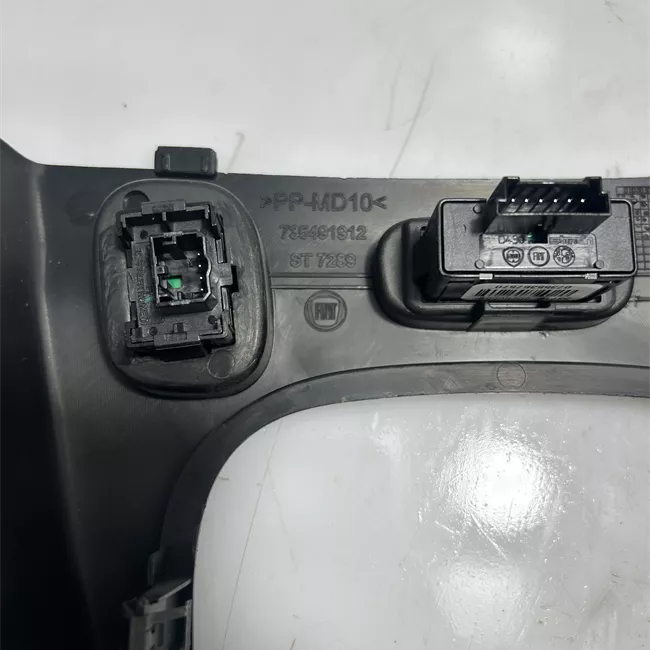 Interruttore alzacristalli porta anteriore sinistro