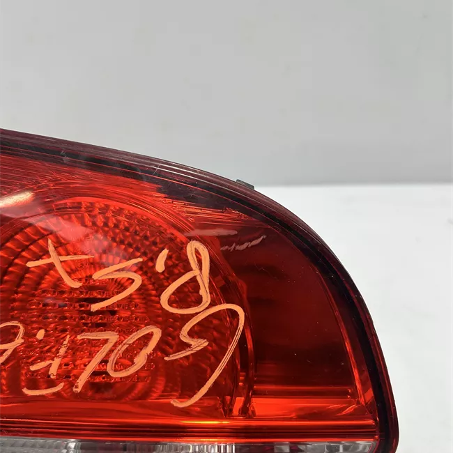 Fanale posteriore parte interno sinistro HELLA