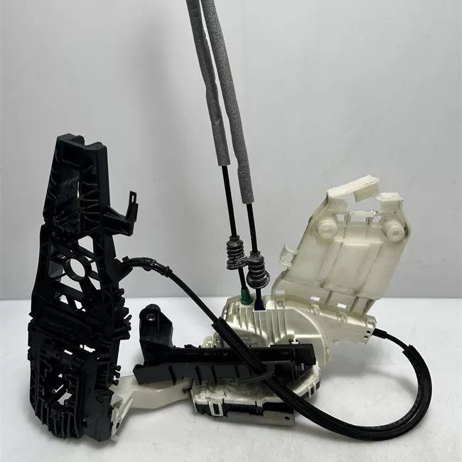 Serratura porta anteriore destra