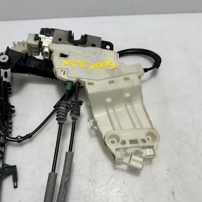 Serratura porta anteriore destra