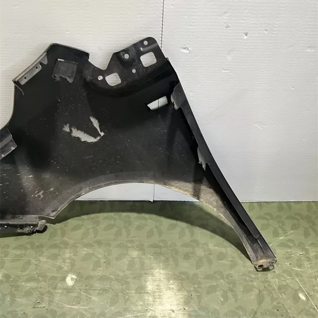 Parafango anteriore destro