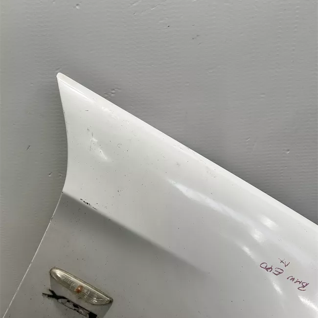 Parafango anteriore destro