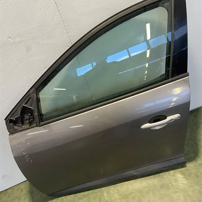 Porta anteriore sinistra