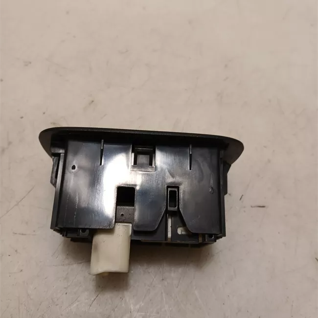 Interruttore alzacristalli porta posteriore sinistro