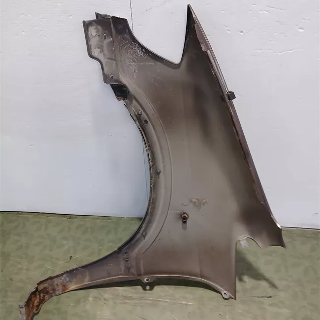 Parafango anteriore destro
