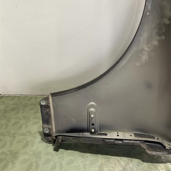 Parafango anteriore destro