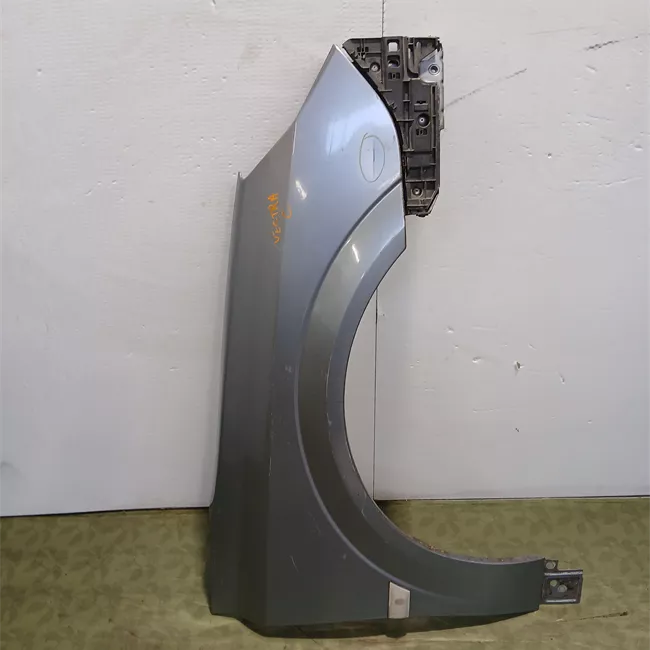 Parafango anteriore destro