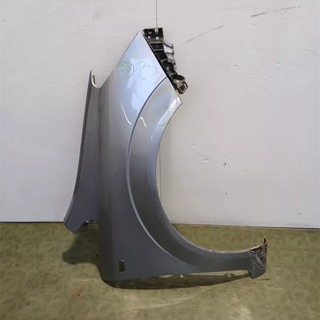 Parafango anteriore destro