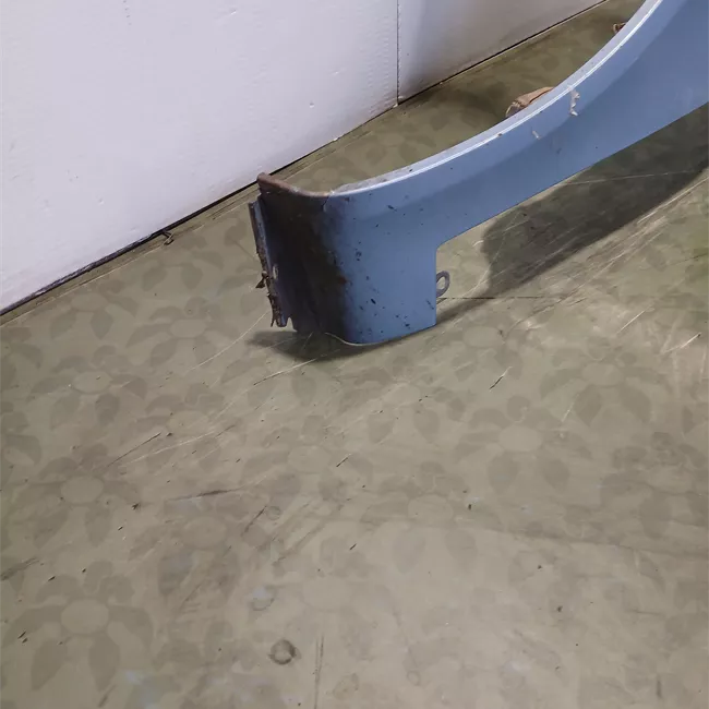 Parafango anteriore sinistro