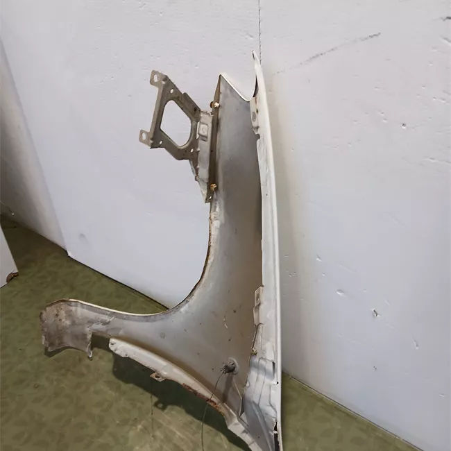 Parafango anteriore destro