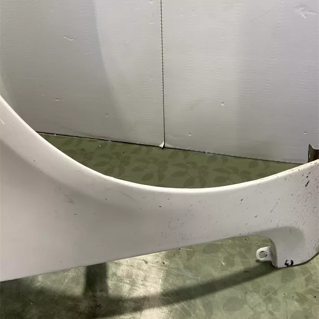 Parafango anteriore destro