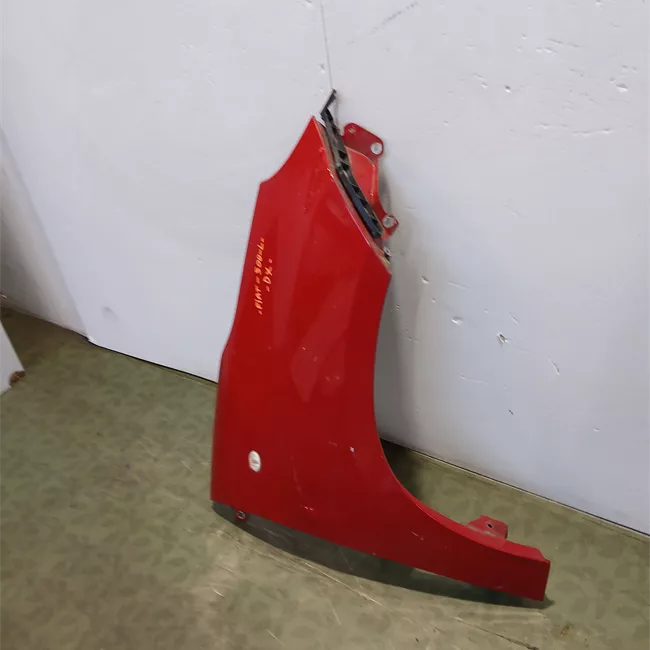 Parafango anteriore destro