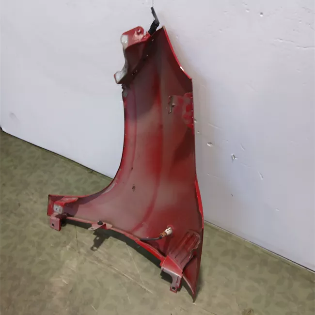 Parafango anteriore destro