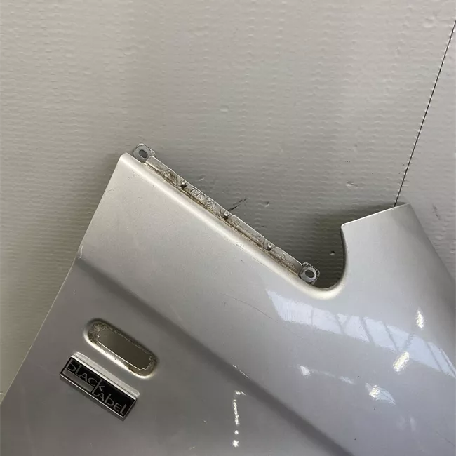 Parafango anteriore destro