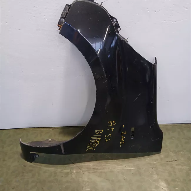 Parafango anteriore sinistro senza protezzione sotto motore