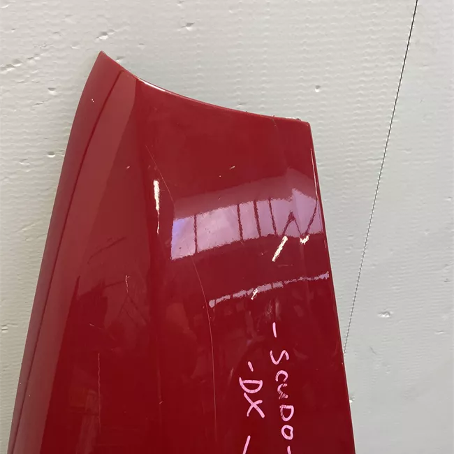 Parafango anteriore destro