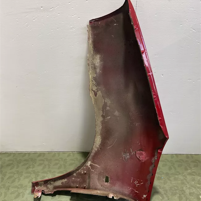 Parafango anteriore destro