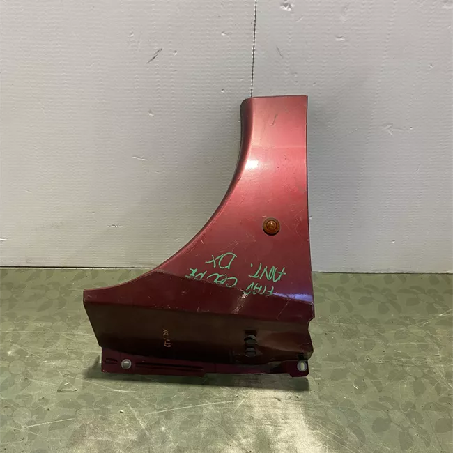 Parafango anteriore destro