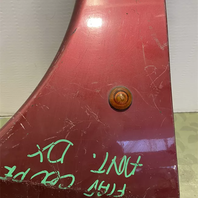 Parafango anteriore destro