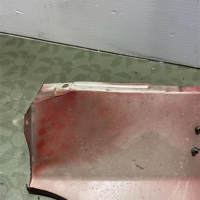 Parafango anteriore destro