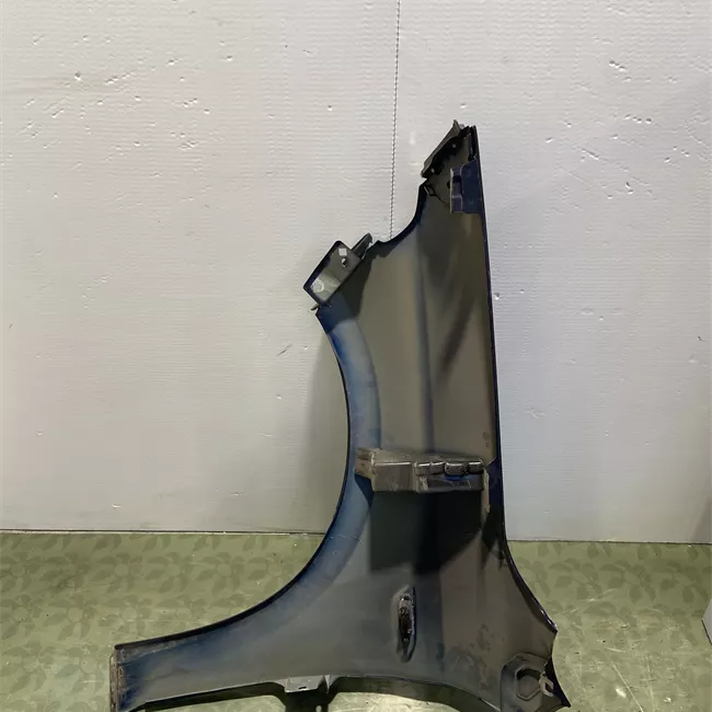 Parafango anteriore destro