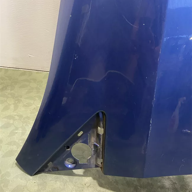 Parafango anteriore destro