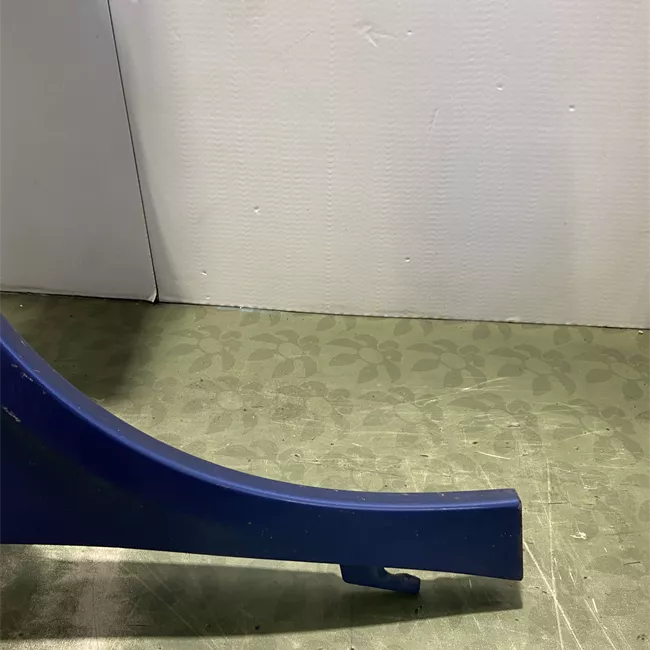 Parafango anteriore destro