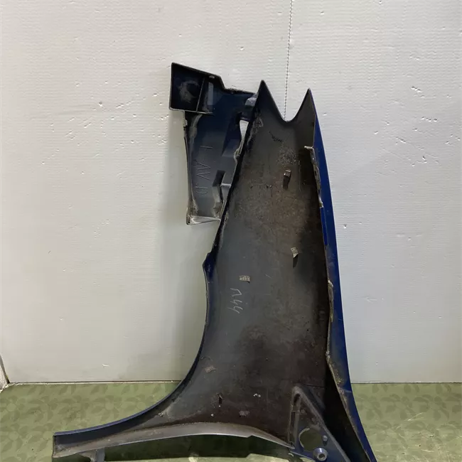 Parafango anteriore destro