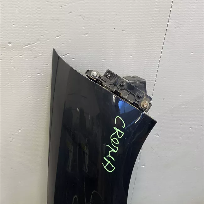 Parafango anteriore destro