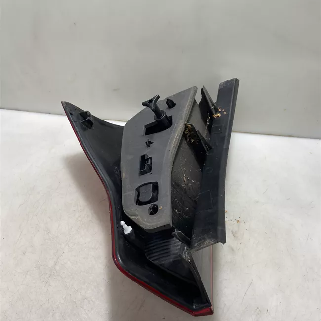 Fanale posteriore sinistro