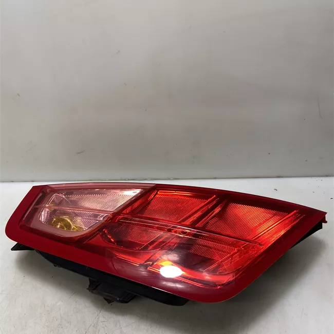 Fanale posteriore sinistro