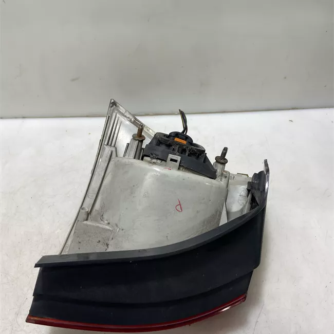 Fanale posteriore parte esterno destro