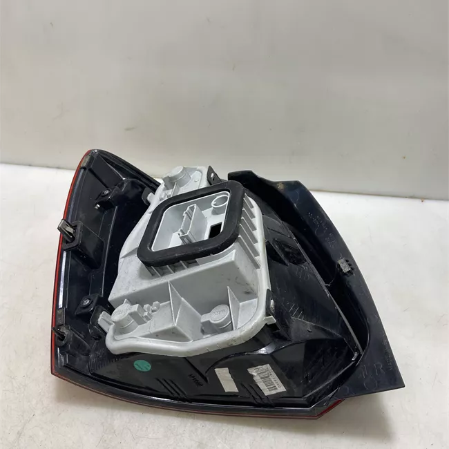 Fanale posteriore destro AL