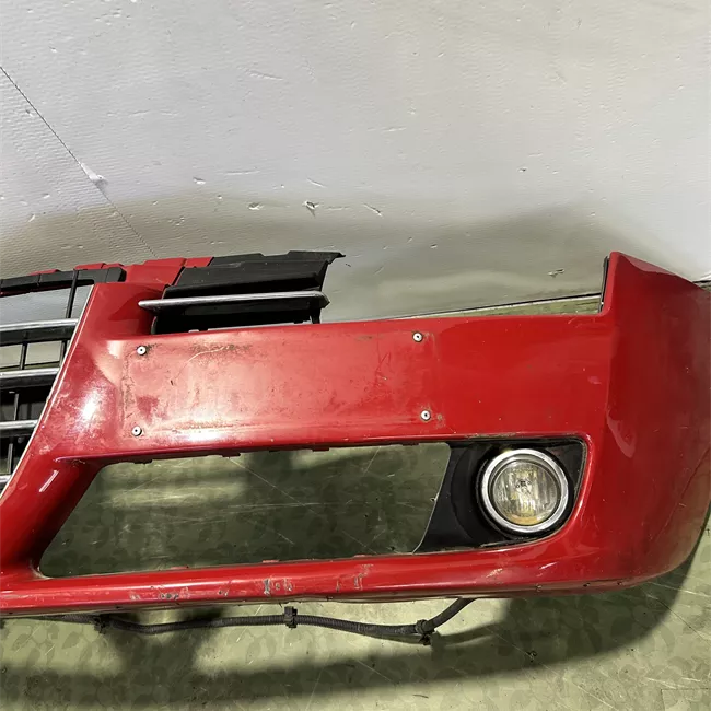 Paraurti anteriore con primer