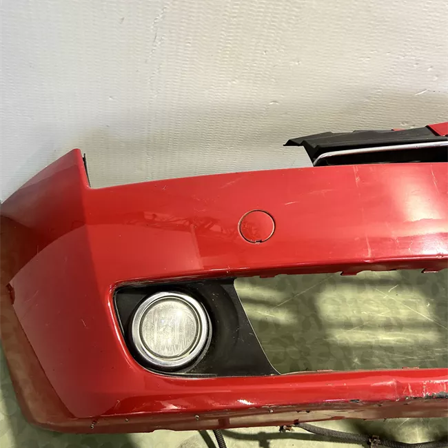 Paraurti anteriore con primer