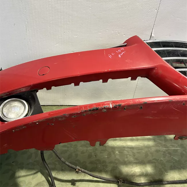 Paraurti anteriore con primer