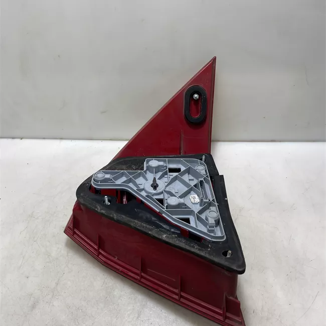 Fanale posteriore sinistro