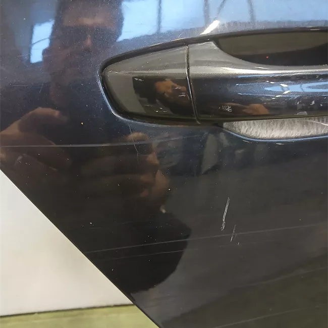 Porta posteriore destra