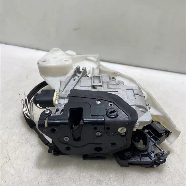 Serratura porta posteriore destra con dispositivo sicurezza Safe