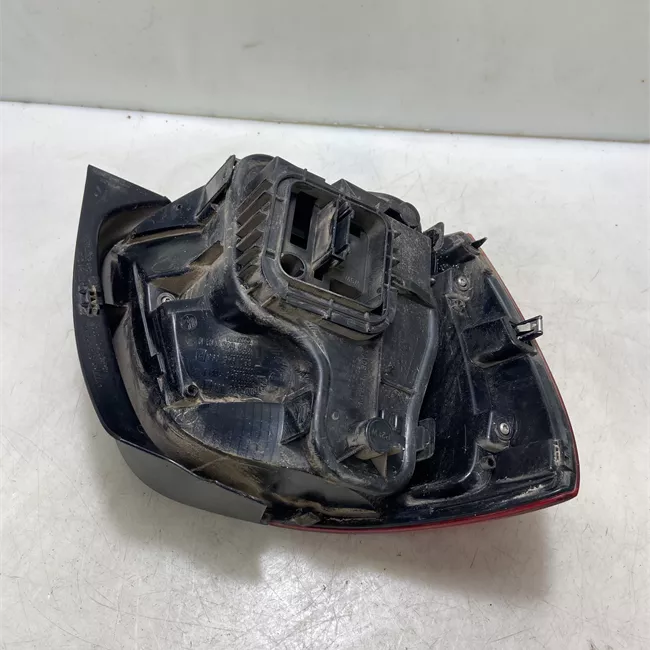 Fanale posteriore destro AL