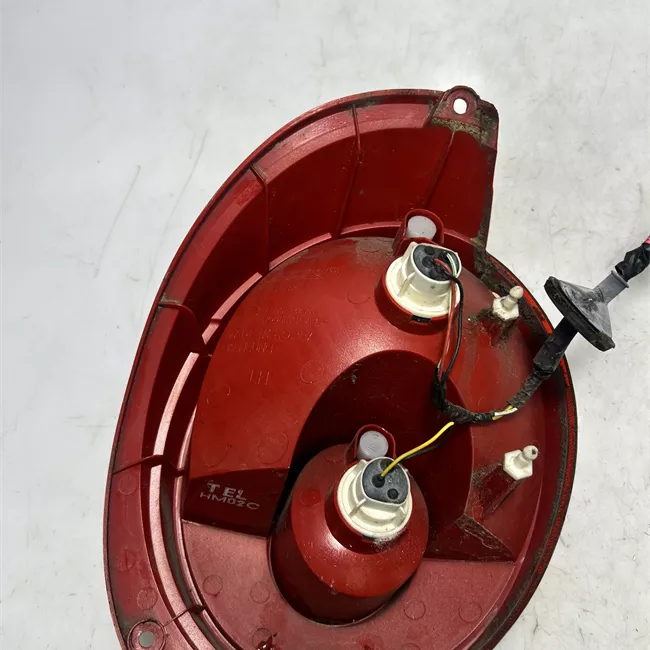 Fanale posteriore sinistro