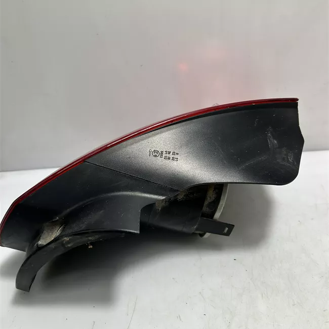 Fanale posteriore sinistro