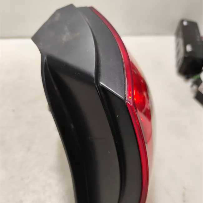 Fanale posteriore parte esterno destro