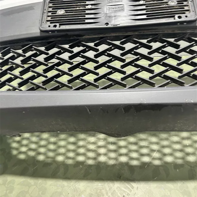 Paraurti anteriore 2 tonalità di colore