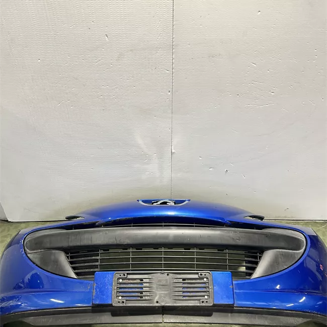 Paraurti anteriore con kit di fissaggio Primer