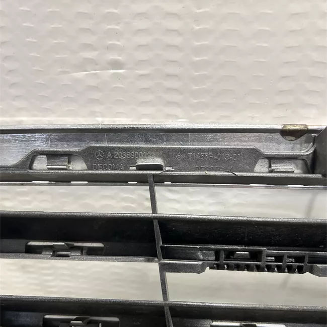 Griglia pacchiusura avantg./elegance/sport argento brillante